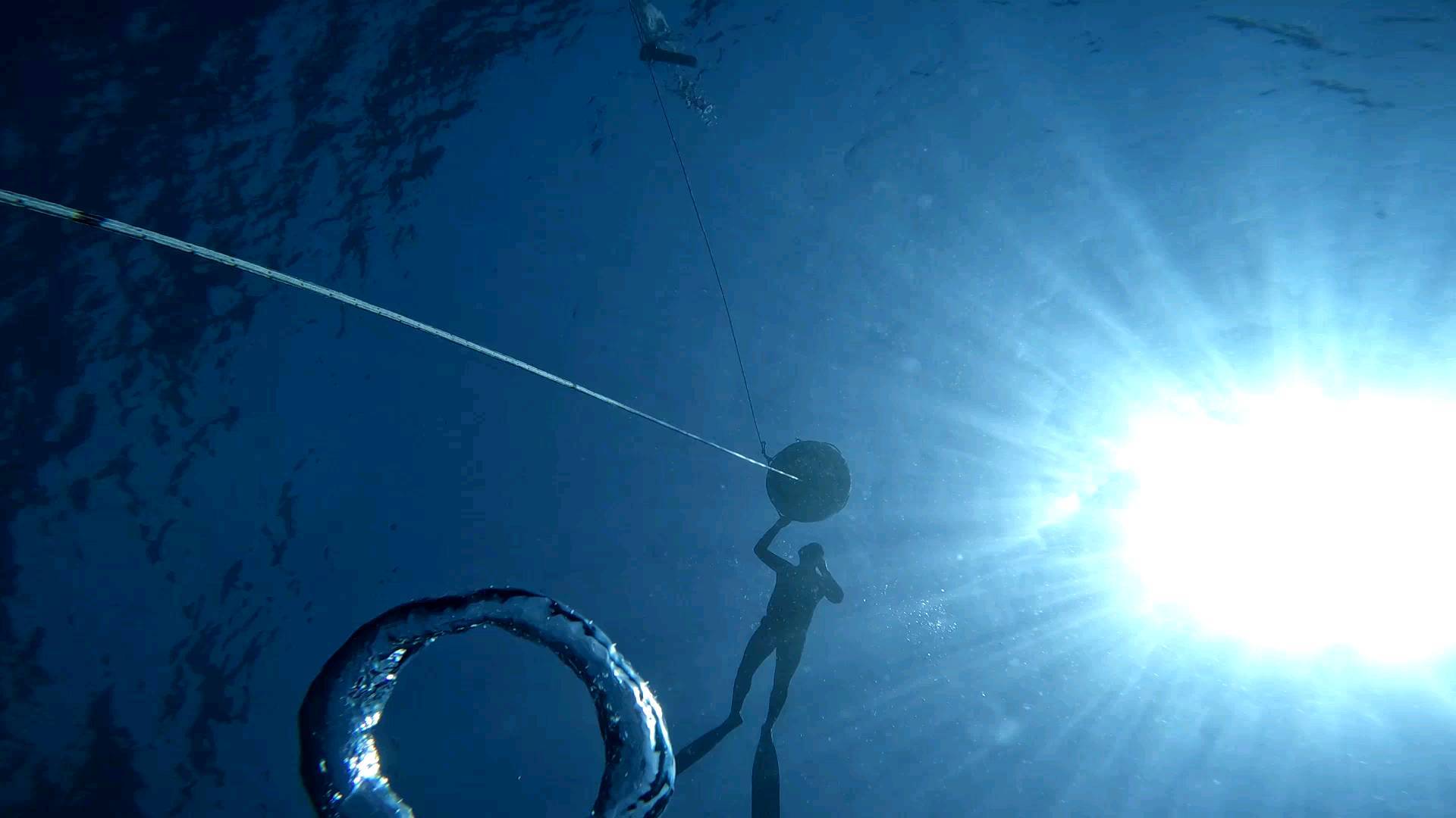 Its always an amazing to watch 2 bubbels connecting or separating