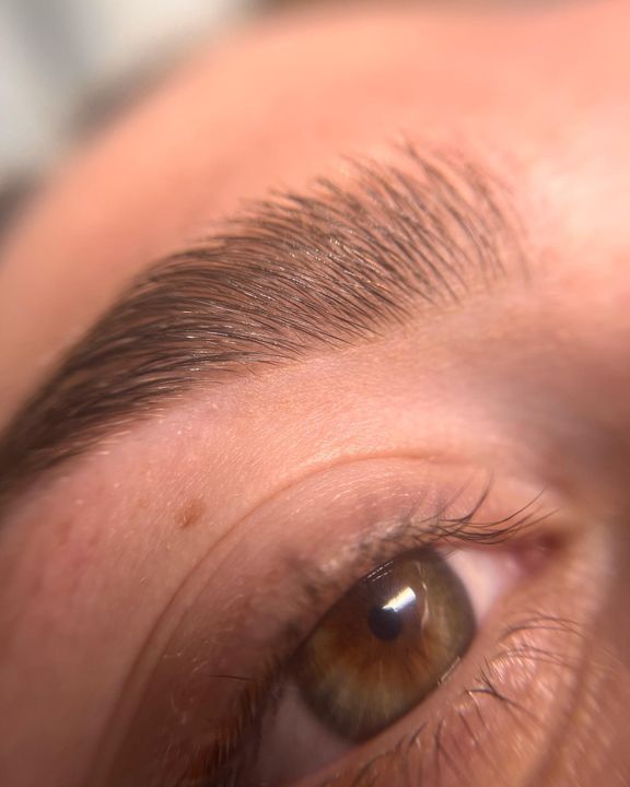 #eyebrow
