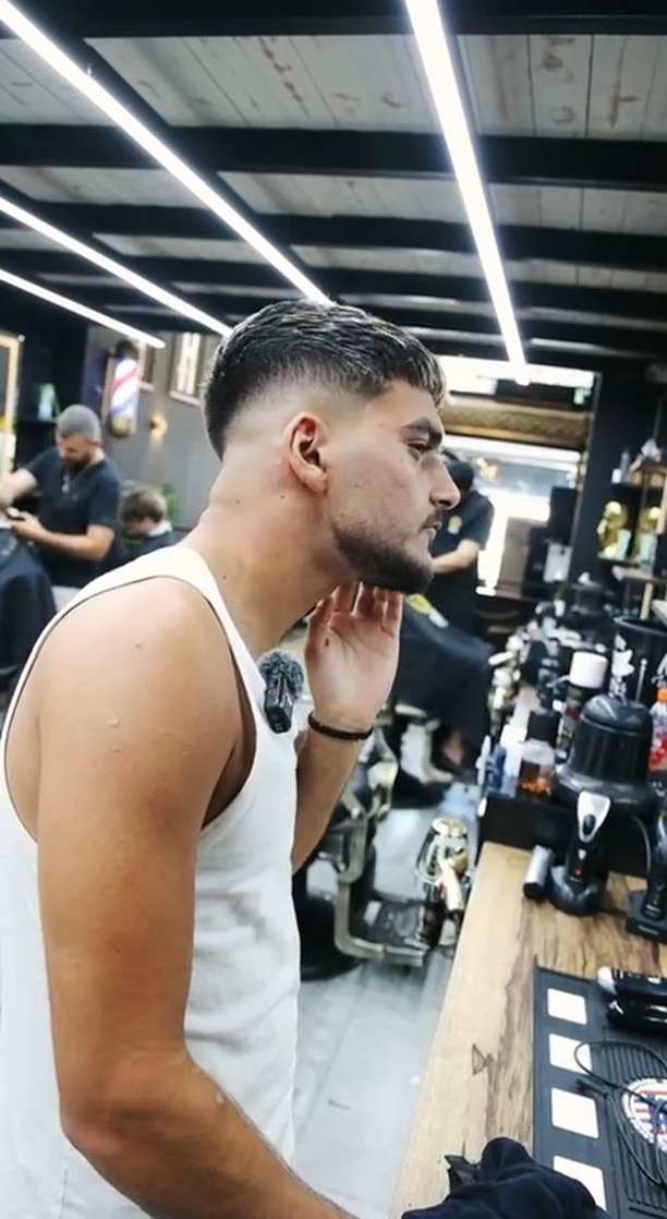 נמאס מהתער אחרי כל תספורת?
הכירו את Finishair – הלייזר שמשאיר את הצוואר חלק בלי מאמץ❗️
3 דקות טיפול, בלי כאב, וכבר מהפעם הראשונה תראו תוצאות,
תוך 6-10 טיפולים השיער נעלם לתמיד❗️
מי צריך תער כשיש לייזר?
